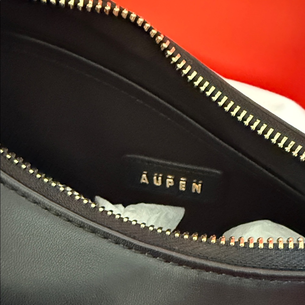 Auden Nirvana Noir Bag BNWT with dust bag and box. - Picture 4 of 12